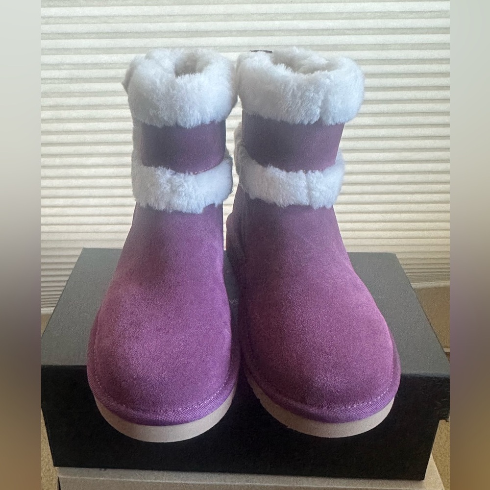 Women's Plush-Lined Suede Ankle Boot in Plum - Picture 3 of 10